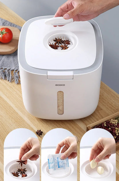 Automatic opening rice bucket